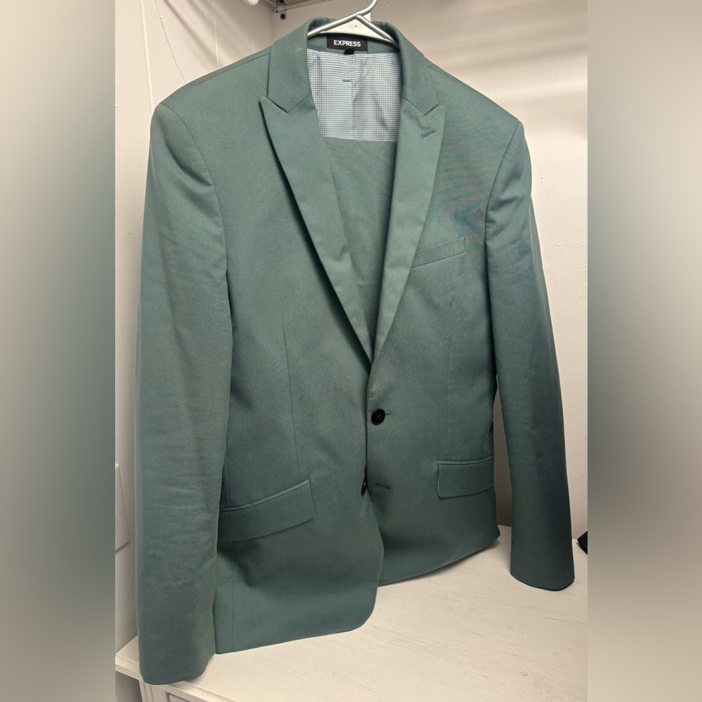 Express Suit - Green